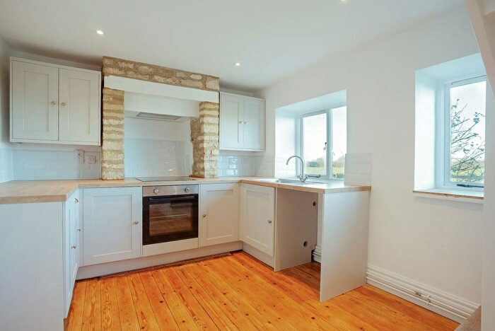 2 Bedroom Cottage To Rent In Coln St Aldwyns, GL7