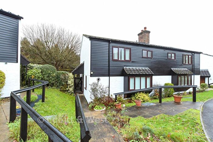 2 Bedroom Retirement Property For Sale In Haigh Crescent, Redhill, Surrey, RH1