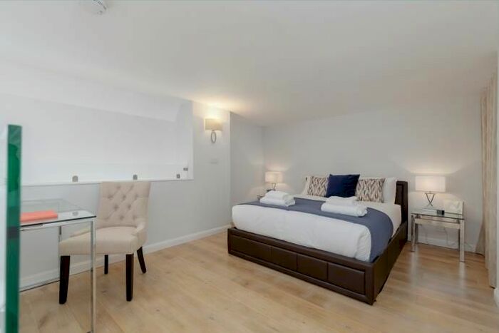 1 Bedroom Flat To Rent In Flat, Mcdonald Road, Edinburgh, EH7