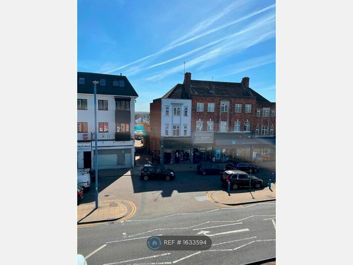 Studio To Rent In High Street, Potters Bar, EN6