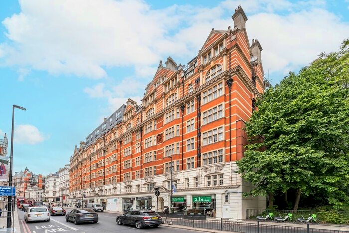 3 Bedroom Flat To Rent In Knightsbridge, London, SW1X