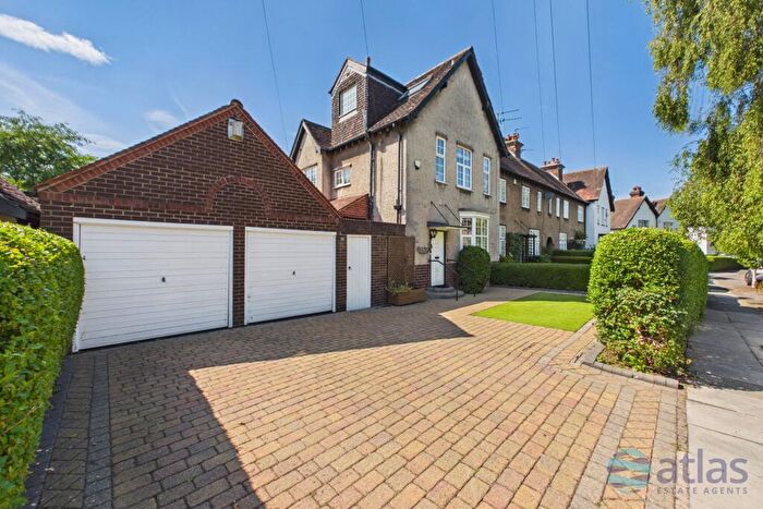 4 Bedroom Semi-Detached House For Sale In Wavertree Nook Road, Childwall, L15