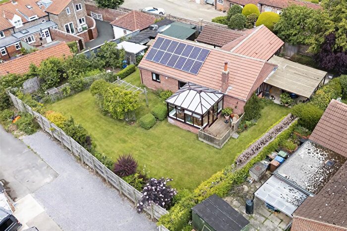 4 Bedroom Detached Bungalow For Sale In South Lane, Bishop Wilton, York, YO42