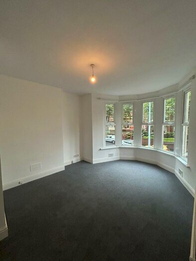 1 Bedroom Flat To Rent In Pen-y-lan Road, Cardiff(City), CF24
