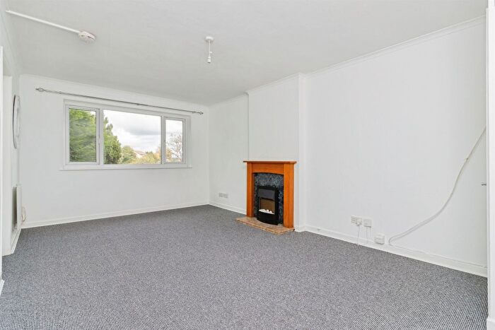 2 Bedroom Flat For Sale In Stanmore Tor, Paignton, TQ3