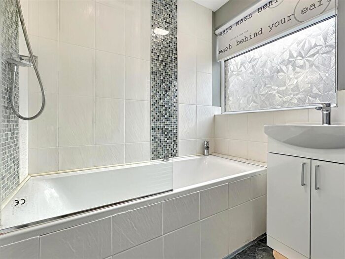 2 Bedroom Terraced House For Sale In Campkin Road, Cambridge, CB4