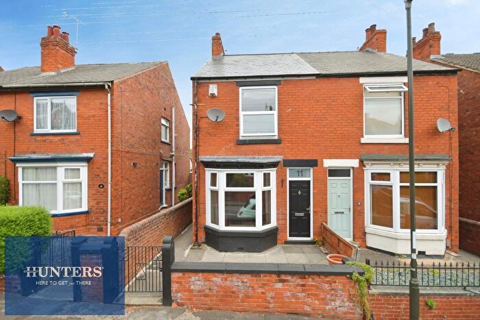 3 Bedroom Semi-Detached House For Sale In Tapton View Road, Stonegravels, Chesterfield, S41