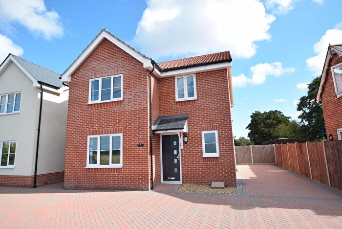 4 Bedroom Detached House For Sale In Colchester Road, Thorpe-le-Soken, CO16