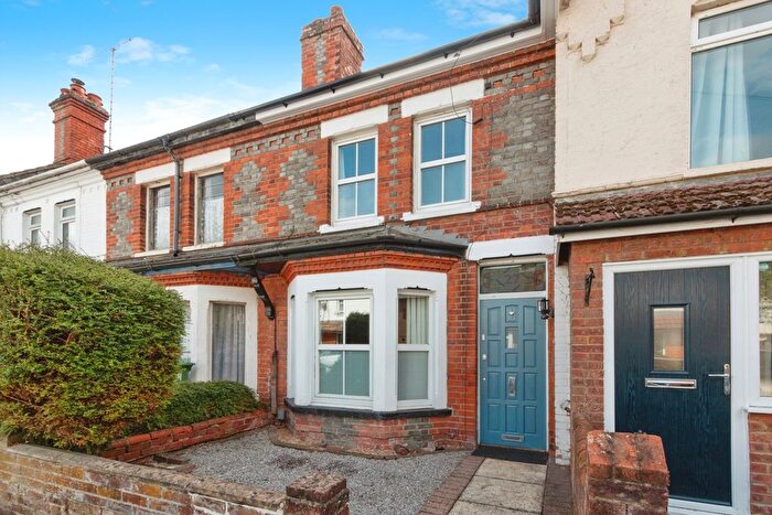 3 Bedroom Terraced House For Sale In Coronation Road, Basingstoke, Hampshire, RG21