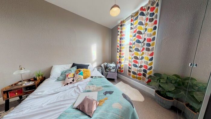 6 Bedroom Terraced House To Rent In Ridgeway Terrace, Woodhouse, Leeds, LS6