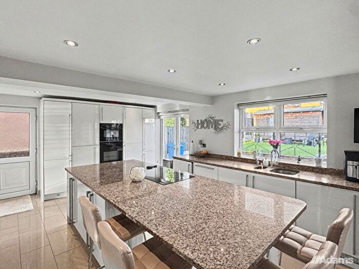 5 Bedroom Detached House For Sale In Campsey Ash, Sandringham Gardens, Widnes, WA8