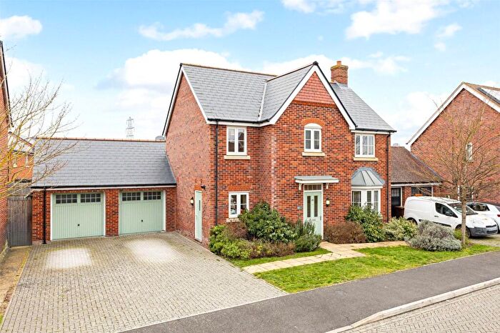 4 Bedroom Detached House For Sale In Milbank Way, Steventon, Abingdon, Oxfordshire, OX13