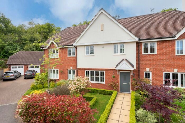 5 Bedroom Terraced House For Sale In Woodlands Close, Dorking, RH4