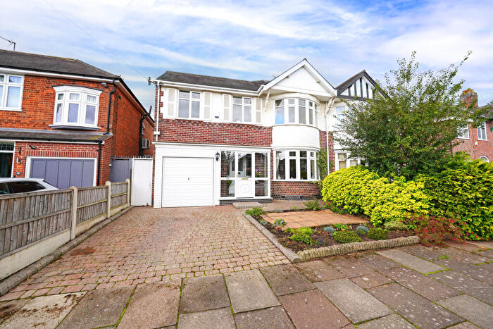 4 Bedroom Semi Detached House For Sale In Hilders Road, Western Park, Leicester, Leicestershire, LE3