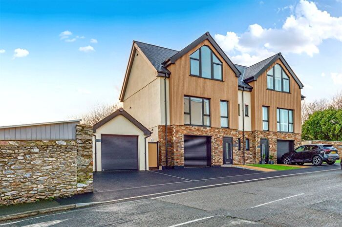 3 Bedroom Semi-Detached House For Sale In Marine Drive, Torpoint, PL11