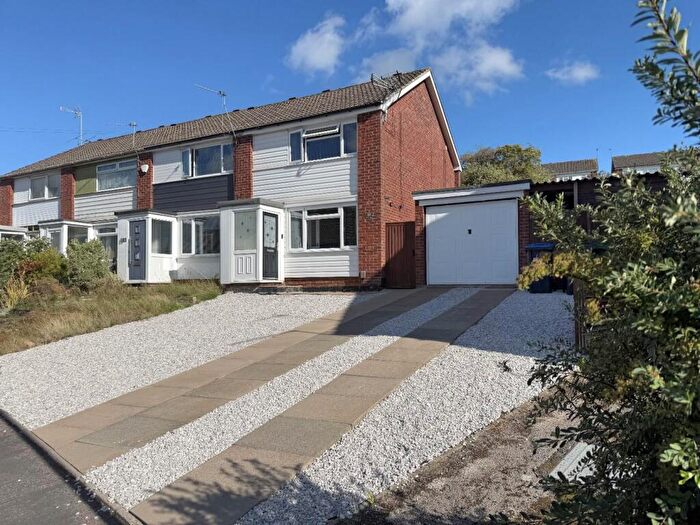 2 Bedroom End Of Terrace House For Sale In Frobisher Road, Bilton, Rugby, CV22