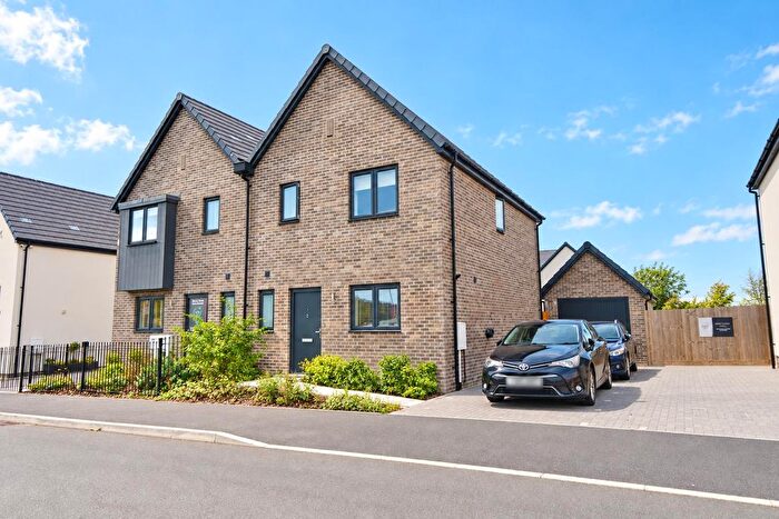 3 Bedroom Semi-Detached House For Sale In Celtic Rise, Weymouth, DT3