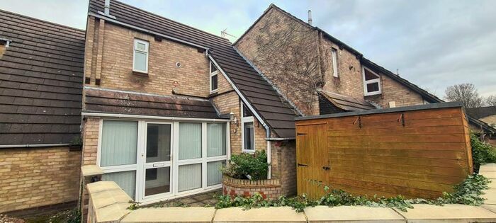 3 Bedroom Terraced House To Rent In Broomfields Court, Basildon, SS13
