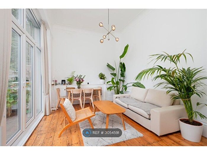 1 Bedroom Flat To Rent In Grove Court, London, SW4