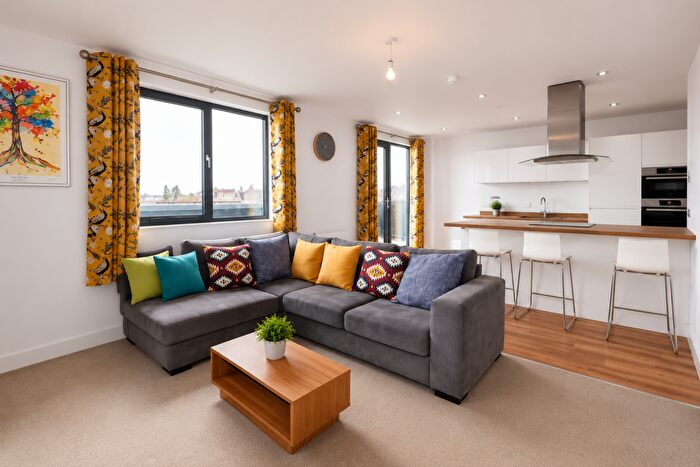 2 Bedroom Apartment To Rent In Summer Lane, Birmingham, Birmingham, West Midlands, B19