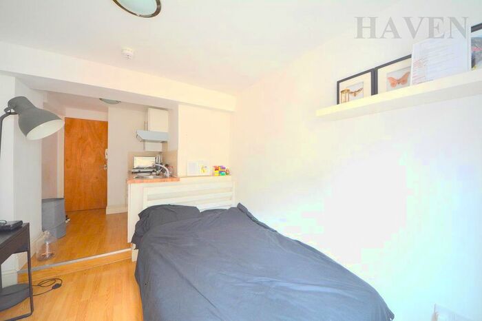 Studio To Rent In Crane Grove, London, N7