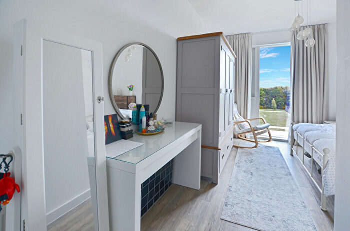 2 Bedroom Apartment To Rent In Hawkey Road, Trumpington, CB2