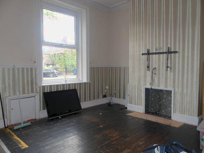 2 Bedroom Terraced House For Sale In Counthill Road, Oldham, OL4