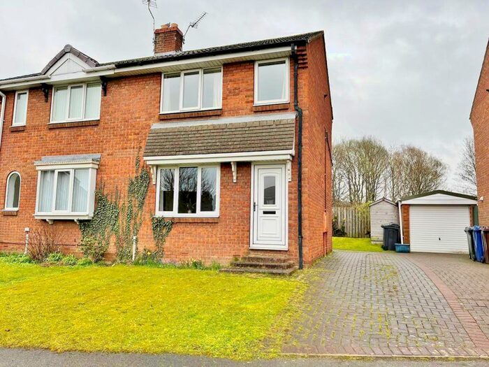 2 Bedroom Semi-Detached House To Rent In Fernlea Close, Selby, YO8