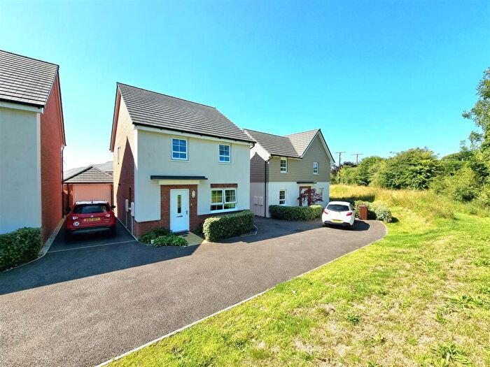 4 Bedroom Detached House For Sale In Grammers Park, Launceston, PL15