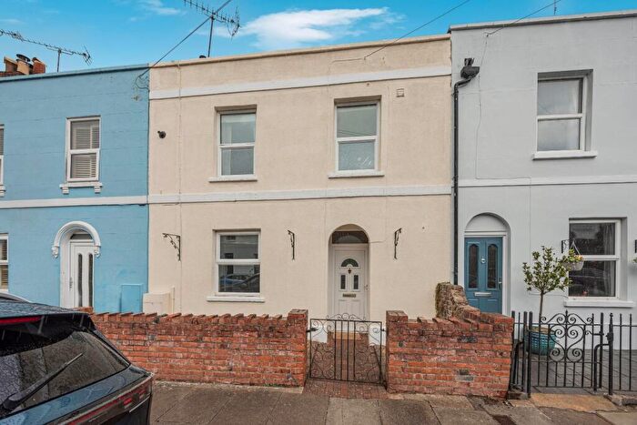 3 Bedroom Terraced House For Sale In Moorend Street, Leckhampton, Cheltenham, Gloucestershire, GL53