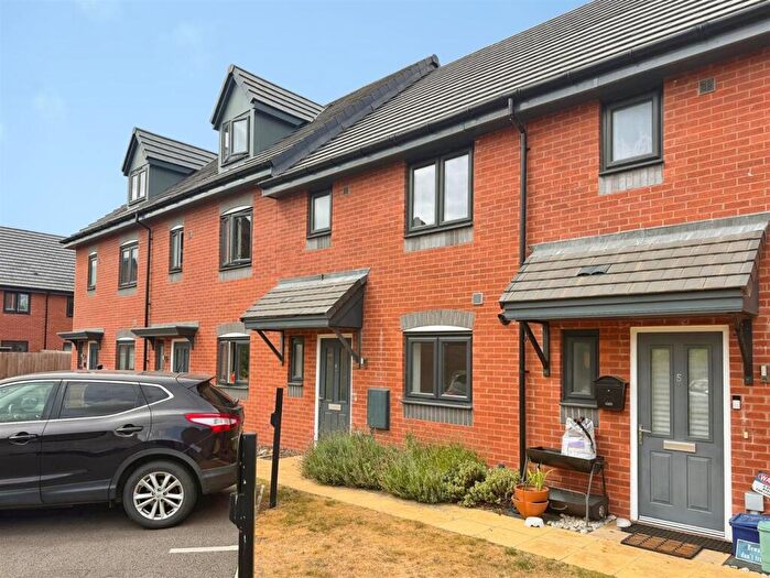 3 Bedroom Terraced House For Sale In Jones Road, Warwick, CV34
