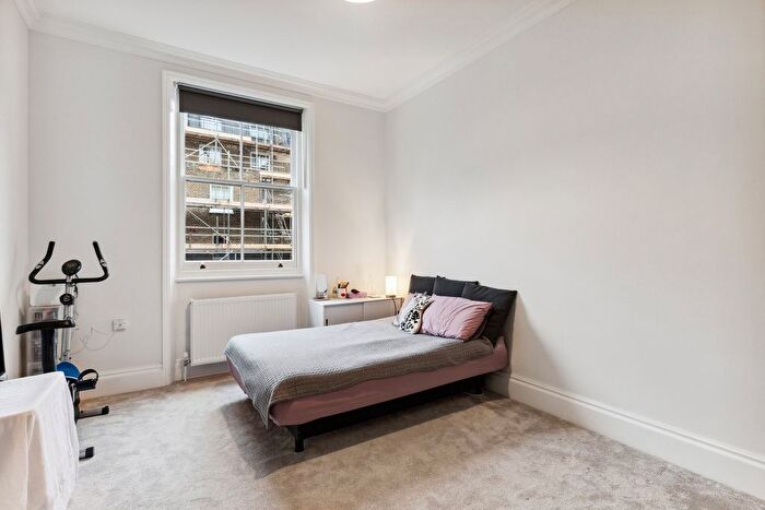 2 Bedroom Flat For Sale In Trebovir Road, London, SW5