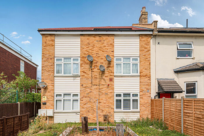 2 Bedroom Flat For Sale In Stanstead Road, Forest Hill, London, SE23