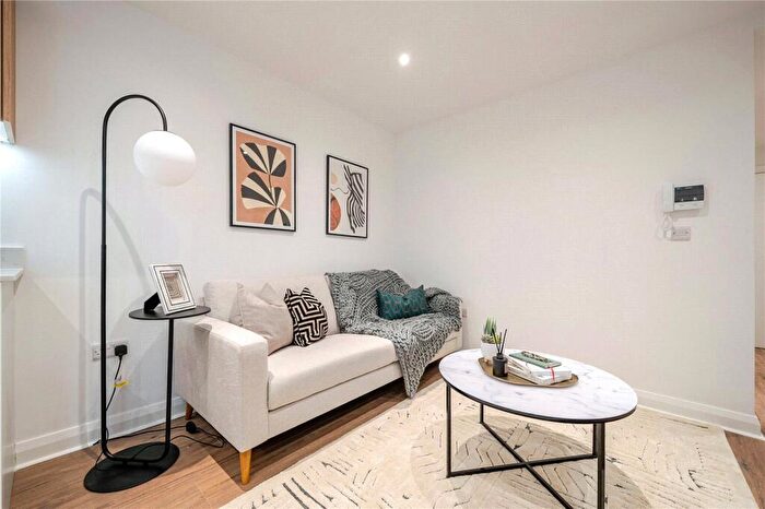 1 Bedroom Apartment For Sale In Burnhill Road, Beckenham, BR3
