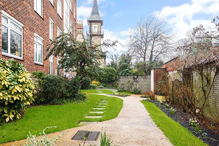 3 Bedroom Flat For Sale In St. John's Avenue, Putney, London, SW15