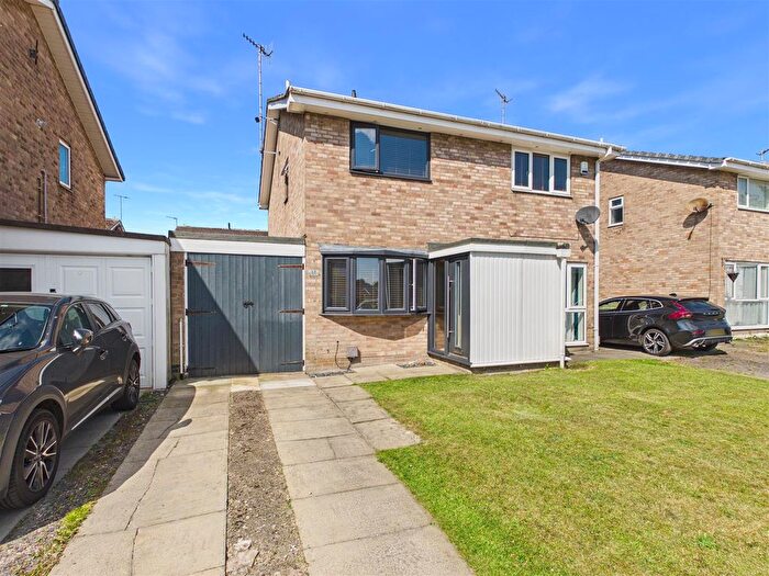 2 Bedroom Semi-Detached House For Sale In Ennerdale Close, Dronfield Woodhouse, Dronfield, S18