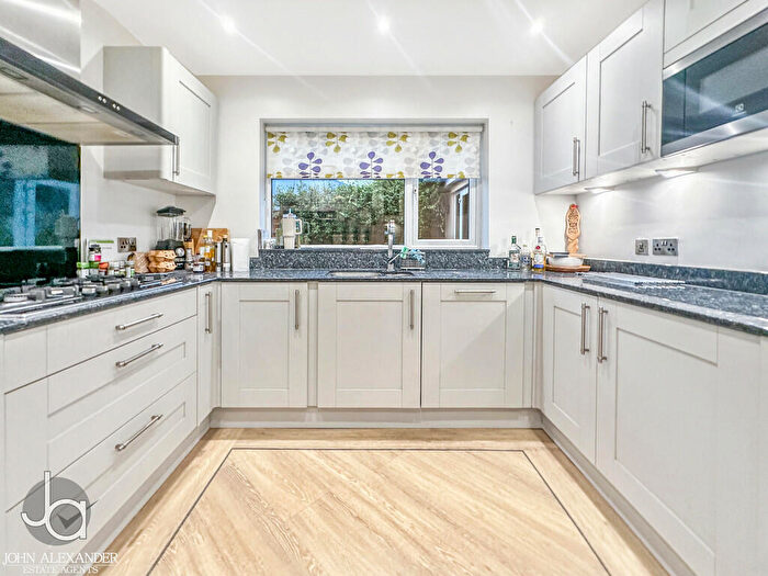 3 Bedroom Semi-Detached House For Sale In Whitehall Close, Colchester, CO2
