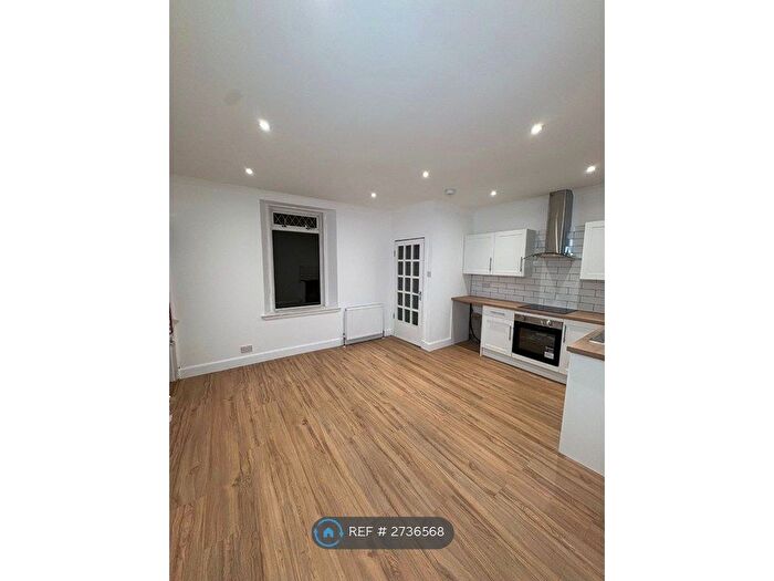 1 Bedroom Flat To Rent In Salisbury Street, Kirkcaldy, KY2