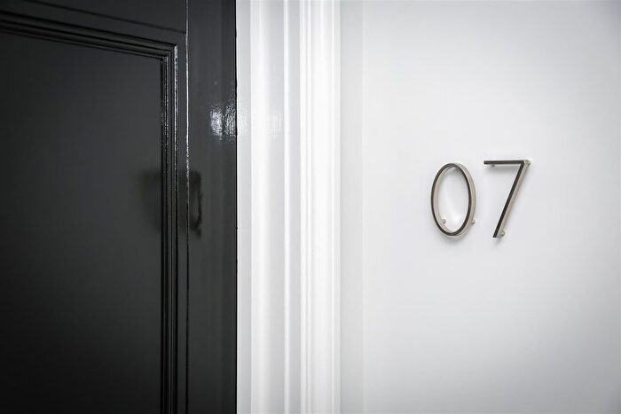 2 Bedroom Flat To Rent In Apartment, New Square, Chesterfield, Derbyshire, S40
