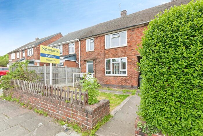 3 Bedroom Town House For Sale In Goodwood Crescent, Leicester, Leicestershire, LE5