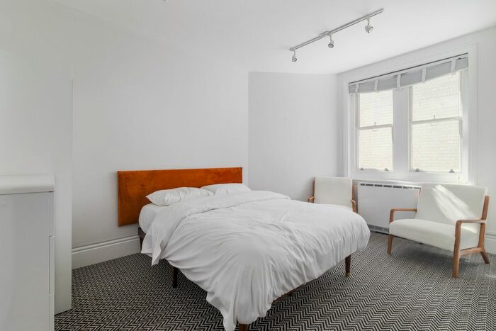 Studio To Rent In Burleigh Mansions, Charing Cross Road, Covent Garden, WC2H