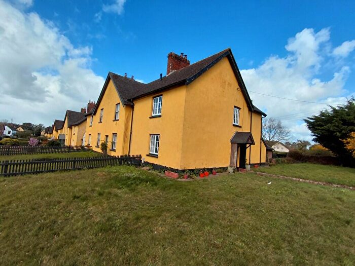 3 Bedroom End Of Terrace House To Rent In New Buildings, EX5