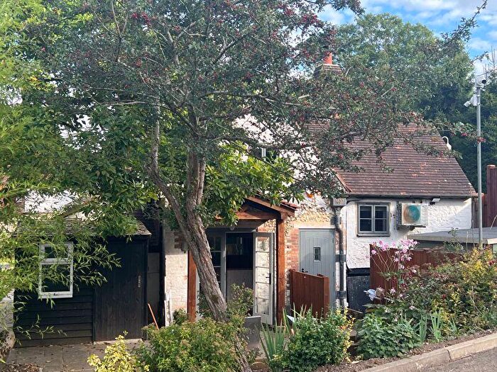 1 Bedroom Flat To Rent In Cadmoor End, HP14