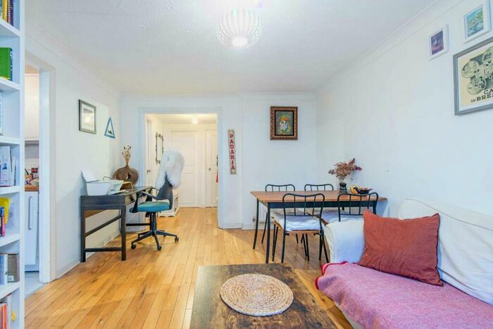 1 Bedroom Flat To Rent In Victoria Park Road, Hackney, E9