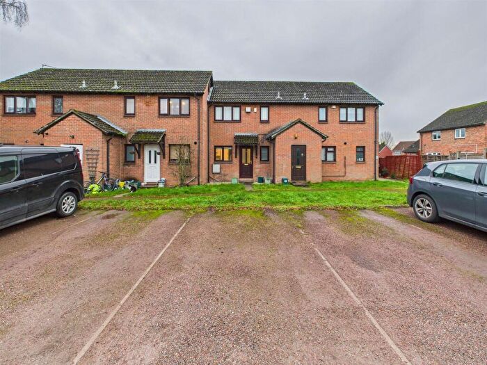 1 Bedroom Maisonette For Sale In Porlock Place, Calcot, Reading, RG31