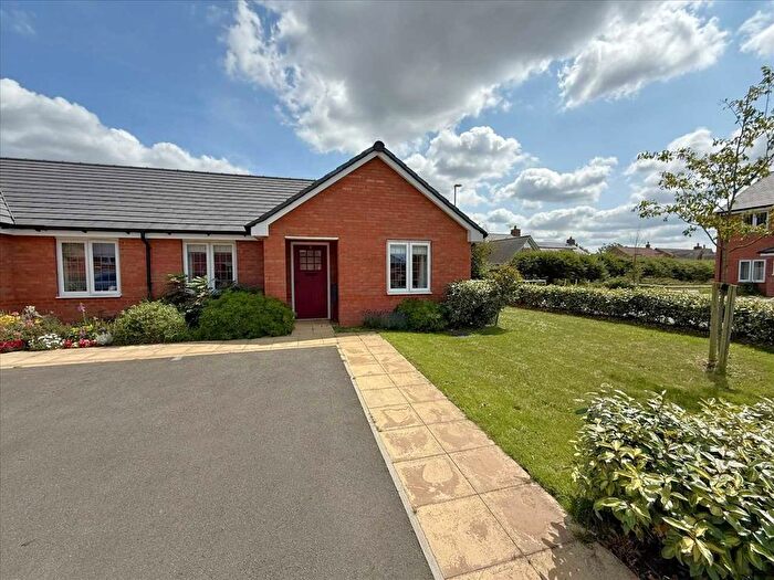 2 Bedroom Bungalow For Sale In Lambert Gardens, Keyworth, NG12