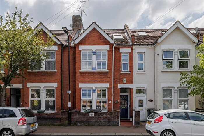 4 Bedroom House For Sale In Ferndale Road, Leytonstone, E11