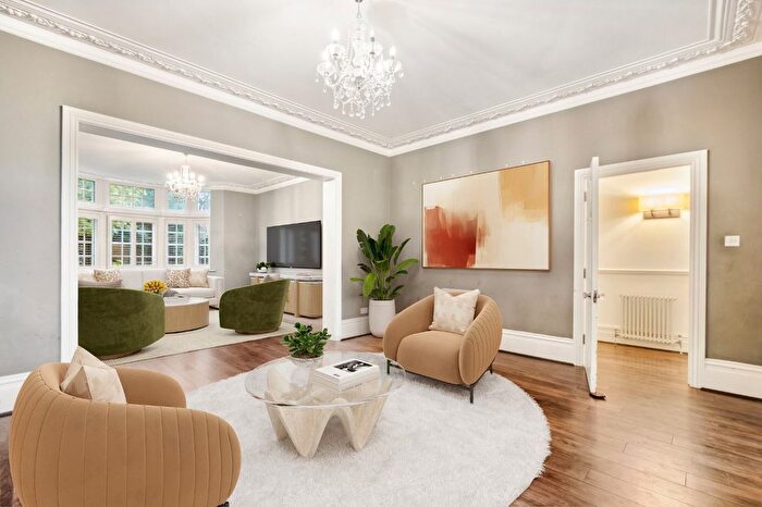6 Bedroom Terraced House To Rent In Old Oak Road, Askew Village, W3