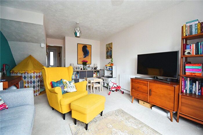 2 Bedroom End Of Terrace House For Sale In Clover Way, Romsey, Hampshire, SO51