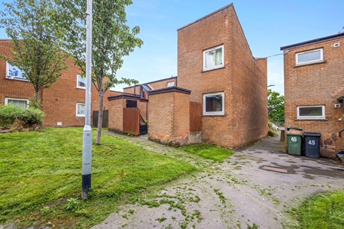 1 Bedroom Flat For Sale In Firthcliffe Road, Liversedge, WF15